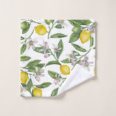 Lemon branches with blossoms and fruit on white bad handdoek (Wasdoekje)