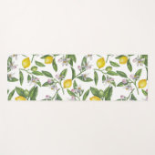 Lemon branches with blossoms and fruit on white yogamat (Voorkant (horizontaal))