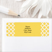 Lemon Yellow and White Quatrefoil Pattern Etiket (Insitu)