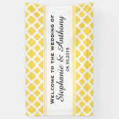 Lemon Yellow and White Quatrefoil Pattern Weddensc Spandoek (Verticaal)