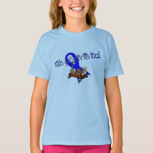 L'enfant obtiennent le T-shirt d'arthrite trop