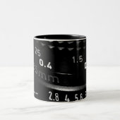 Lens Mok 1 (Center)