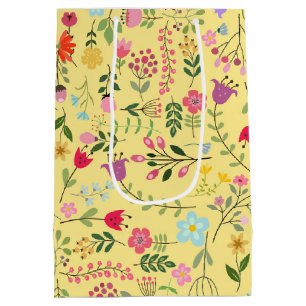 Lente bloemen op botergeel medium cadeauzakje