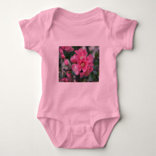 Lente Roze Bloeiende Bloeiende Kweepeer Romper