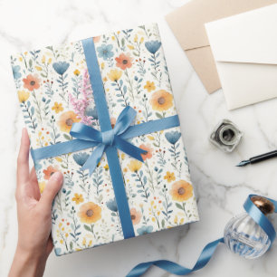 Lentebloemen op licht crèmekleurig cadeaupapier