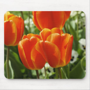 Lentetuin met tulpen muismat