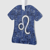 Leo Zodiac-bordje op Navy Blue Digital Camo Ornament (voorkant)