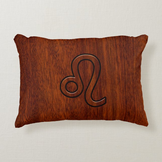 Leo Zodiac Symbol in Mahogany-houtstijl Accent Kussen (Voorkant)