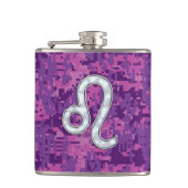 Leo Zodiac-symbool op roze Fuchsia Digital Camo Heupfles (Voorkant)