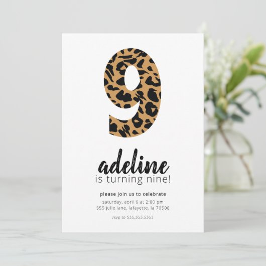 Leopard / Cheetah Imprimer 9e invitation d'anniver (Debout devant)