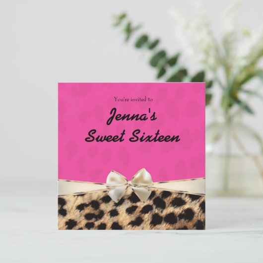 Leopard Cheetah Pink Bow Verjaardagsfeestje Uitnod Kaart (Staand voorkant)