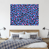 Leopard Pattern in Raspberry op Electric Blue Canvas Afdruk (Insitu (Slaapkamer))