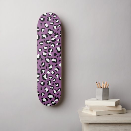 Leopard Pattern, Leopard Spots, Paarse Leopard Skateboard (Muurkunst)