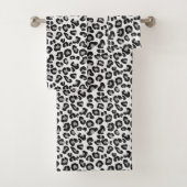 Leopard Print in zwart-wit met grijs / grijs Bad Handdoek (Insitu)