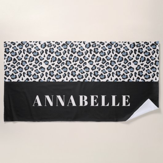 Leopard print initiaal typografie blauw modern strandlaken (Voorkant)