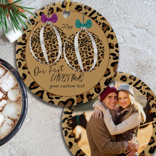 Leopard print onze eerste kerstfoto keramisch ornament