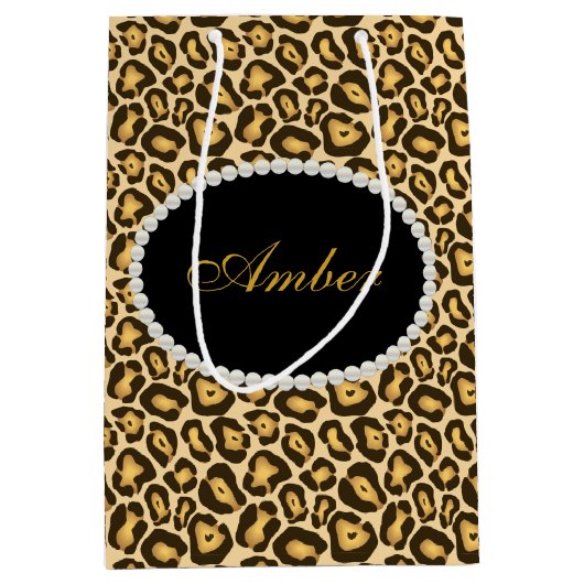 Leopard Print Pearls & Name Monogram Medium Cadeauzakje (Voorkant)