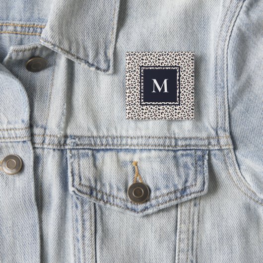 Leopard print roze monogram vierkante button 5,1 cm (In situ)