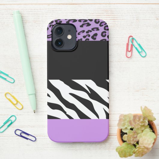 Leopard Print, Zebra Print, Animal Print, Paars iPhone Hoesje (Op bureau)