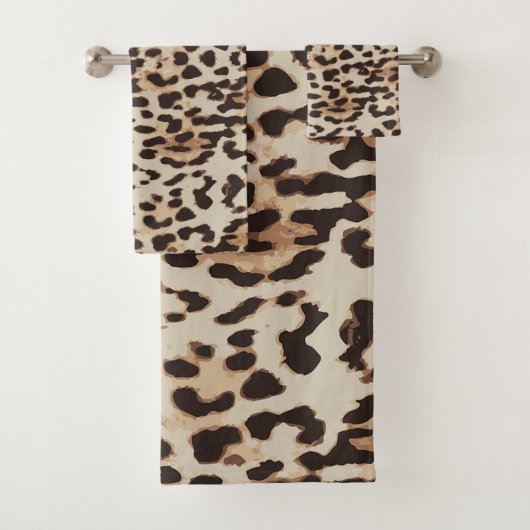 Leopard Style Print. Bad Handdoek (Insitu)