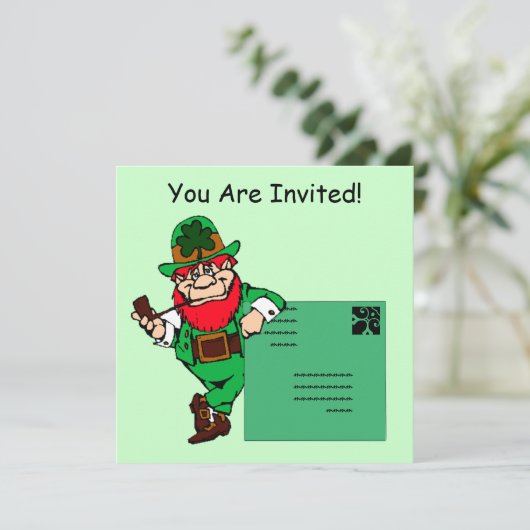 Leprechaun Lean St. Patrick's Day Party Invitation (Debout devant)