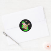 Leprechaun Musician Ronde Sticker (Envelop)