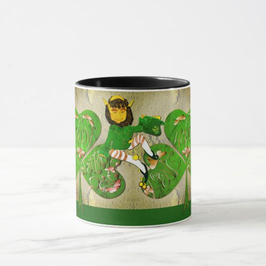 Leprechaun Shamrock "Happy St. Patrick's" Mok (Midden)