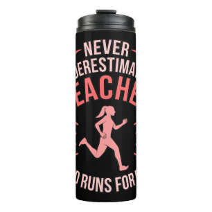 Leraar die een halve marathonloper met liefde runt thermosbeker