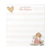 Leraar lezen boek stapels gestreept gepersonalisee notitieblok (Voorkant)