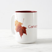 L'érable laisse la tasse du Canada (Devant gauche)