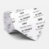 LEREN PER DAG STROPDAS (Opgerold)