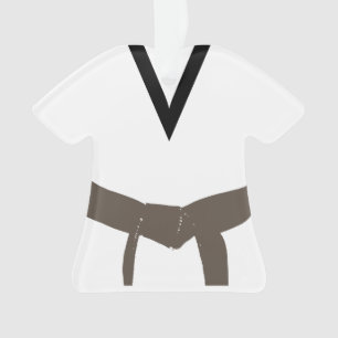 Les arts martiaux brunissent l'uniforme de