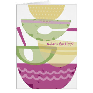 Les bols mélangeurs ont empilé la boulangerie de