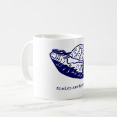 Les buccins ennuient la marine de tasse (Devant gauche)