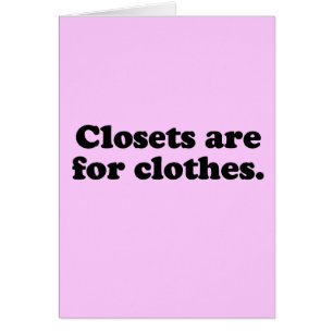 LES CABINETS SONT POUR LE T-SHIRT DE VÊTEMENTS