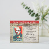 Les choses stupides Trump a dit Carte postale Souv (Debout devant)