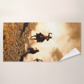 Les cow-boys à la recherche de chevaux sauvages. l (Serviette de bain)