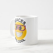 Les croisillons sont tasse de café fraîche de (Devant gauche)