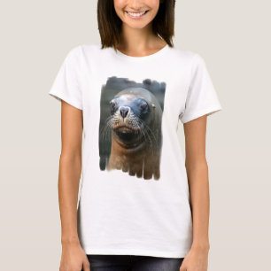 Les dames humides de joint ont adapté le T-shirt