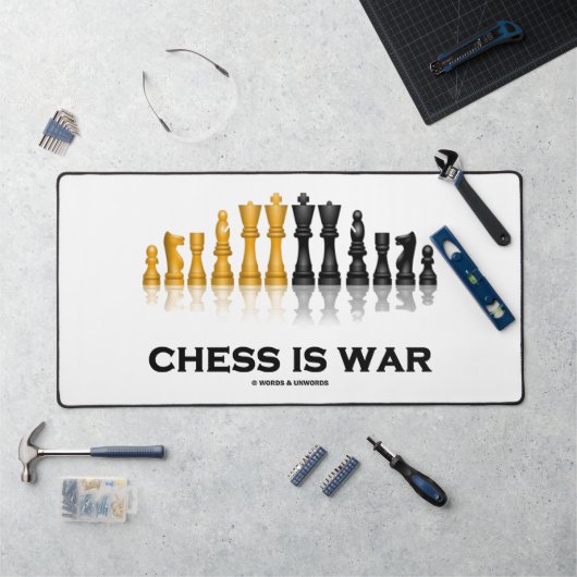 Les Échecs Reflètent La Guerre Jeu D'Échecs Pièces (Poste de travail)