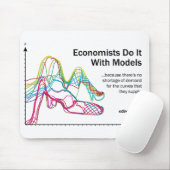 Les économistes le font avec le tapis de souris de (Avec souris)