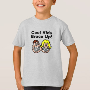 Les enfants cool apprennent le T-shirt de l'enfant