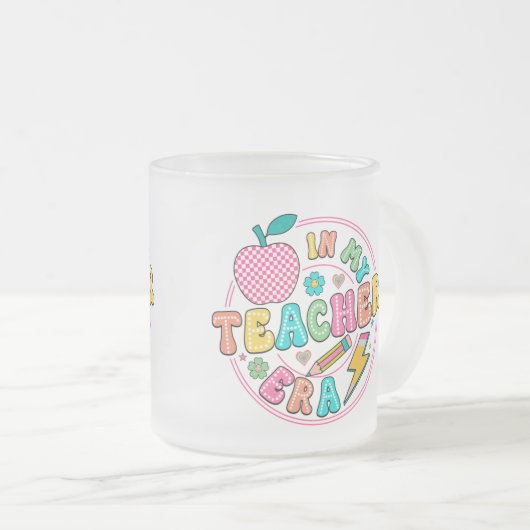 Les enseignants donnent de la tasse aux enseignant (Devant droit)