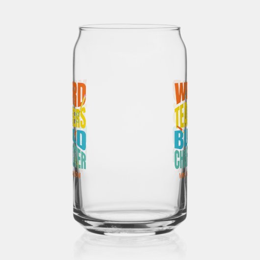 Les enseignants étranges construisent un caractère (Droite)