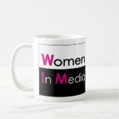 Les Femmes Dans La Mug Classique Des Médias (Gauche)