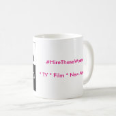 Les Femmes Dans La Mug Classique Des Médias (Devant droit)