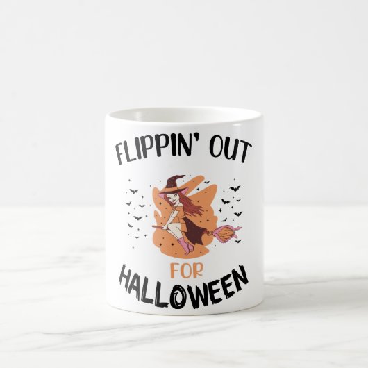 "Les filles se retournent pour la Mug d'Halloween  (Centre)