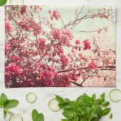 Les fleurs de cerisier fleurissent la serviette de (Plié)