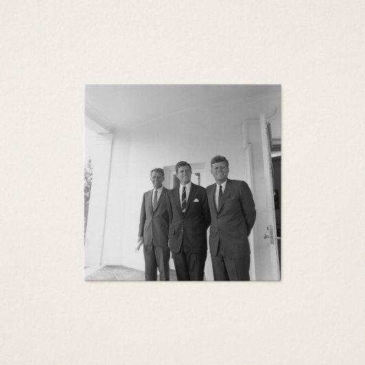 Les frères, le président John Kennedy, Robert et T (Devant)