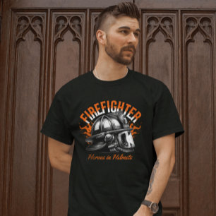 Les héros des pompiers en T-shirt Casques